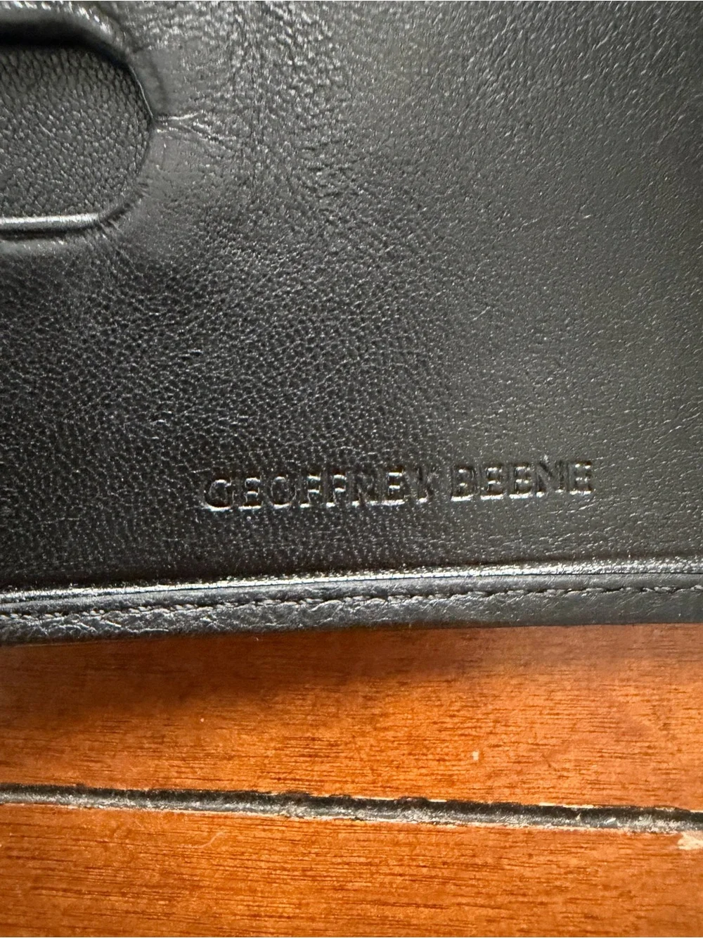 Men's Black Leather Bifold Wallet - Classic Minimalist